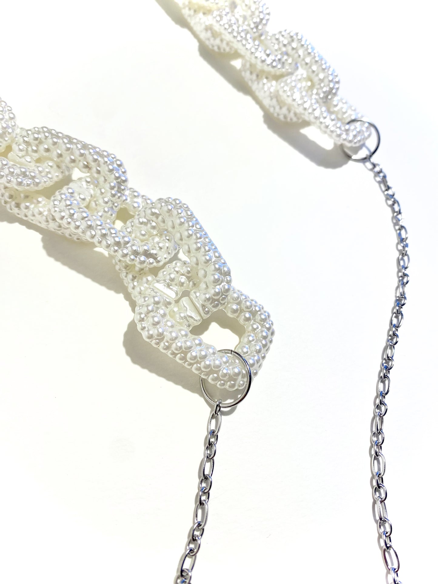 Chunky Pearl Chain Strap